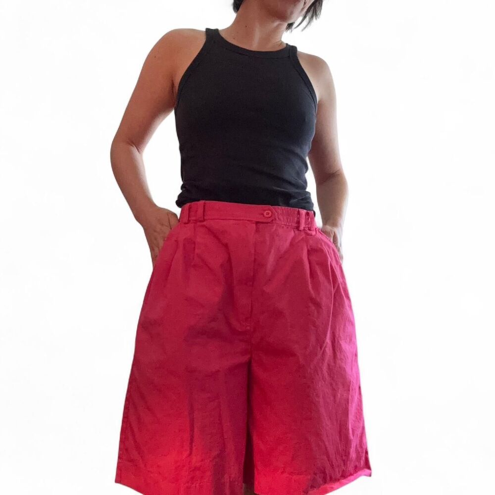 Vintage Women's Pink Bermuda Shorts | Vintage 10 (closer to a 4 or 6)
